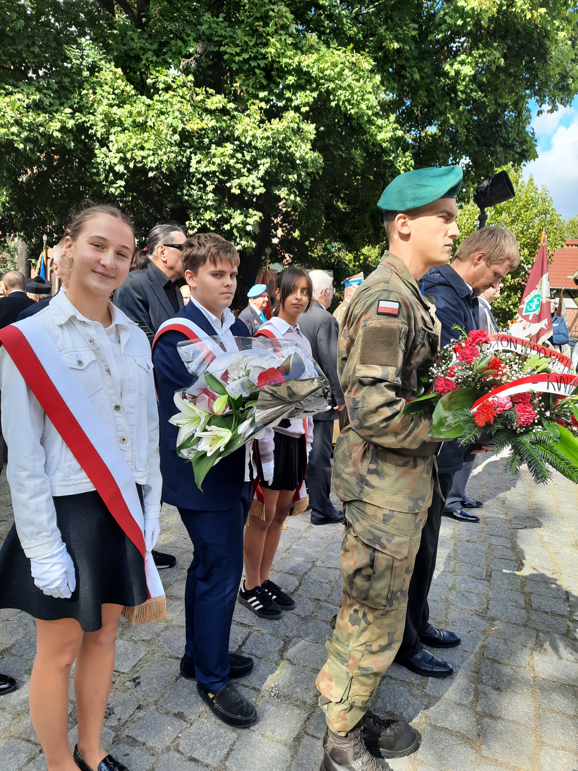 Udział Pocztu Sztandarowego w obchodach 86. rocznicy napaści ZSRR na Polskę i Światowego Dnia Sybiraka