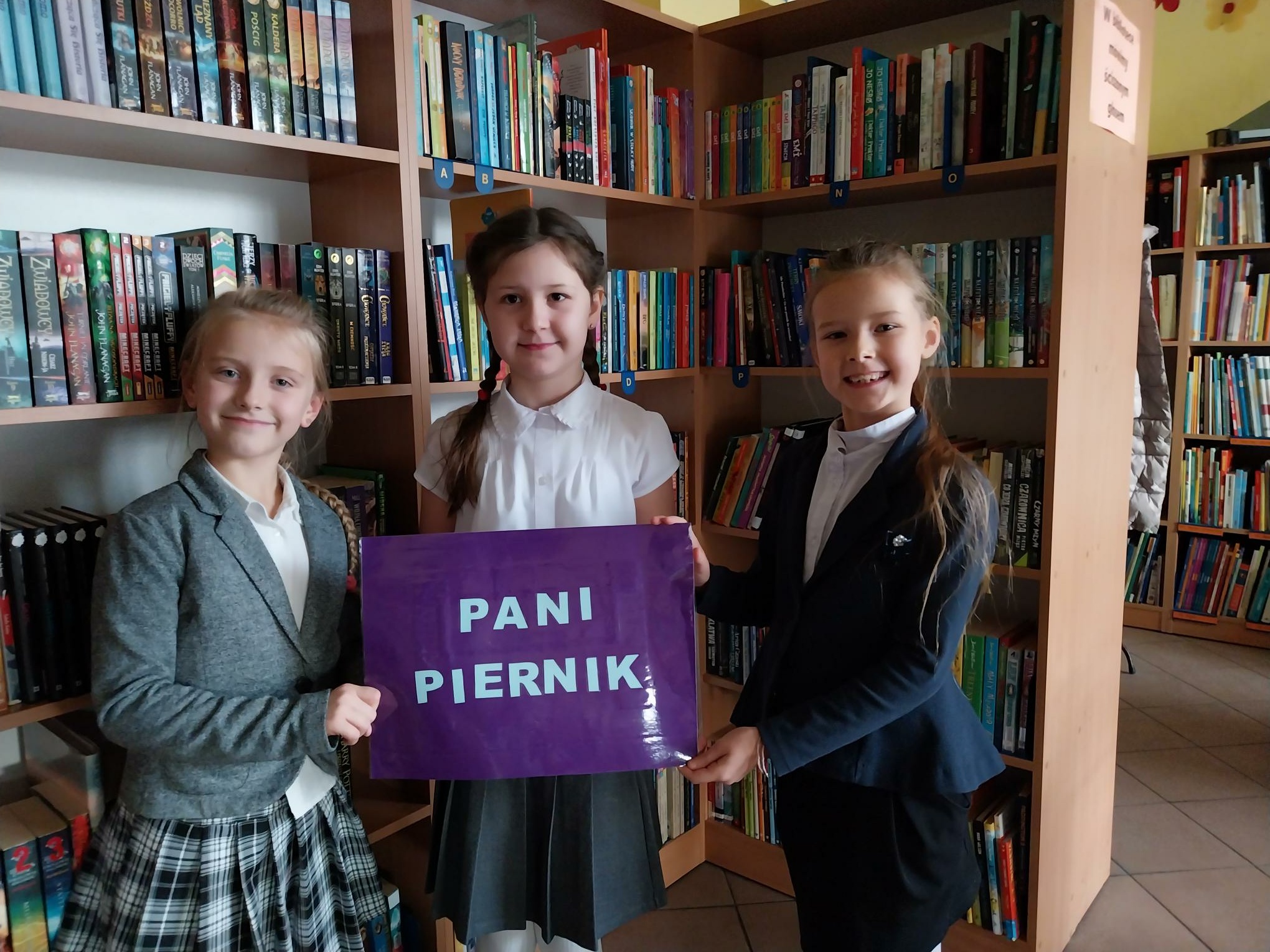 Kawiarenka Literacka w kl. 3a, czyli spotkanie z młodymi pisarkami i ilustratorkami