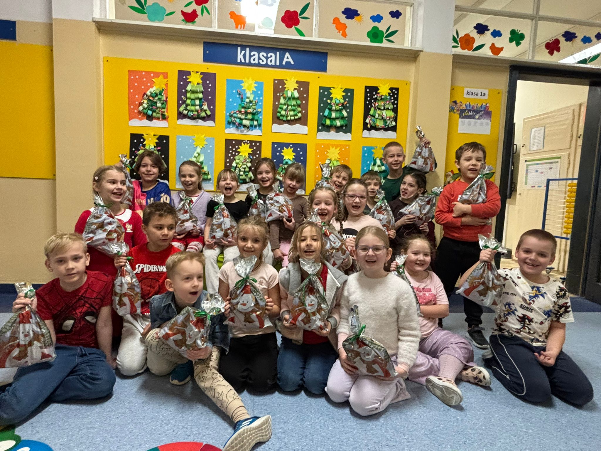 Spotkanie ze Św. Mikołajem w 1a