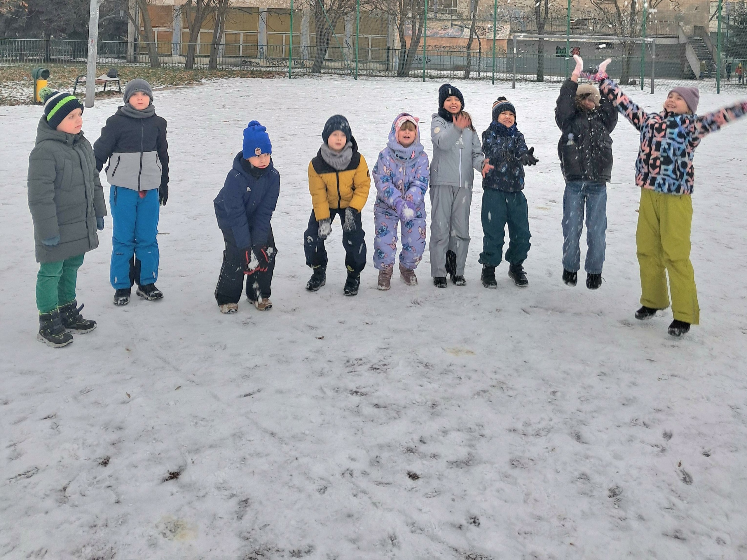 Zimowe zabawy na śniegu